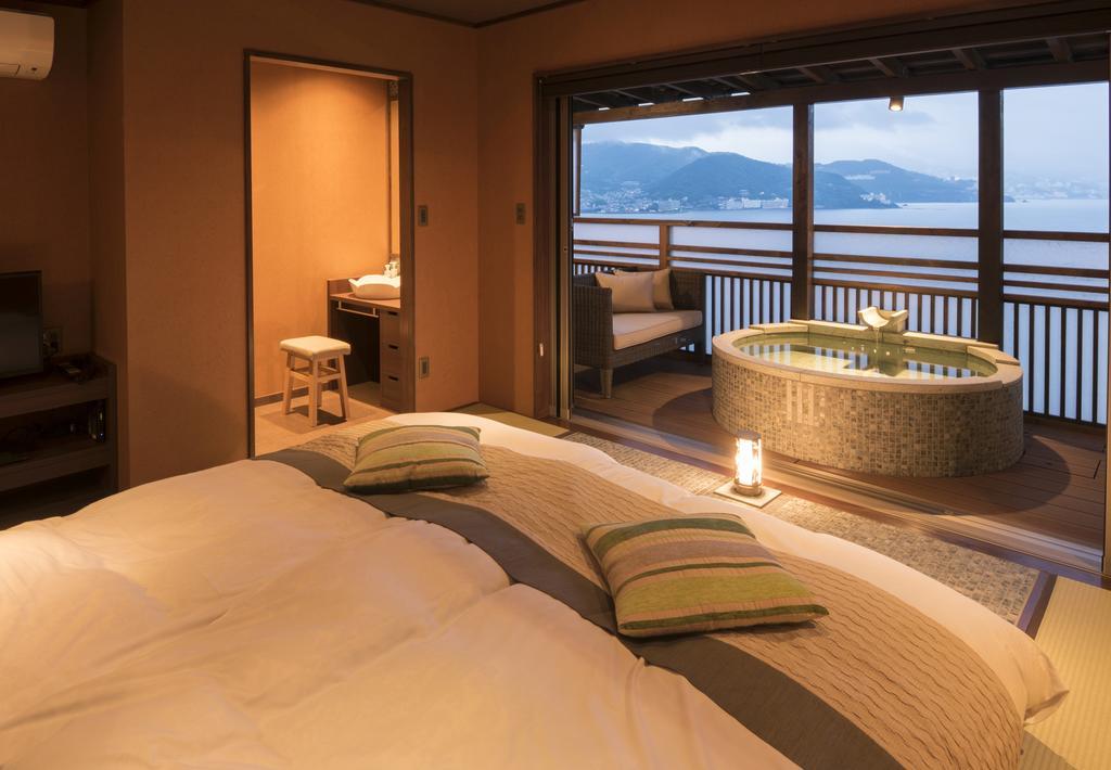 อุมิ โนะ ฮะนะ Hotel อาตามิ ภายนอก รูปภาพ